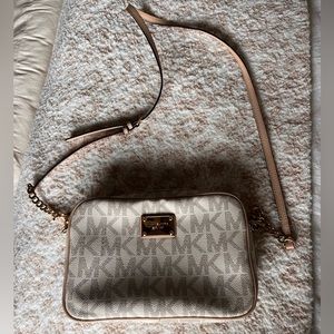 Michele Kors like new bag